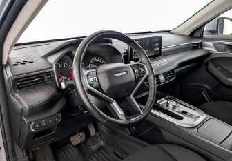 Подержанный автомобиль Haval Jolion 2023 года (16 фото)