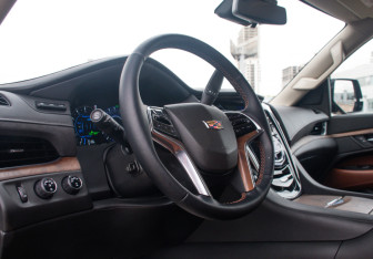 Подержанный автомобиль Cadillac Escalade Suv 2020 года (20 фото)
