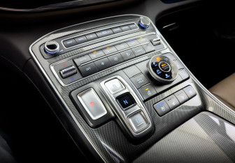 Подержанный автомобиль Hyundai Santa Fe 2022 года (28 фото)