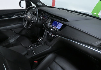 Подержанный автомобиль Cadillac XT5 2020 года (9 фото)