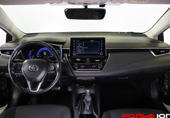 Подержанный автомобиль Toyota Corolla Sedan 2019 года (11 фото)