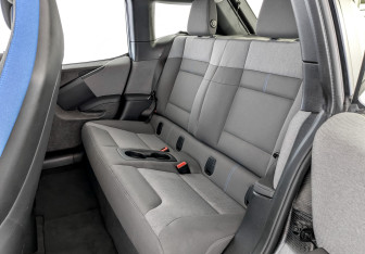 Подержанный автомобиль BMW i3 2021 года (12 фото)