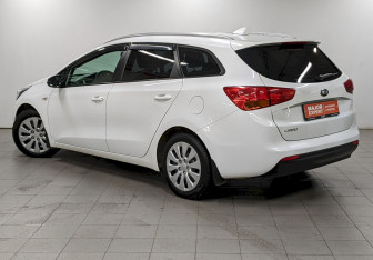 Подержанный автомобиль Kia Ceed Wagon 2018 года (7 фото)
