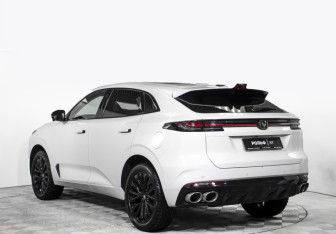 Подержанный автомобиль Changan UNI-K 2023 года (7 фото)