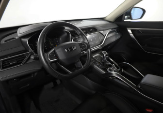Подержанный автомобиль Geely Atlas Pro 2023 года (13 фото)