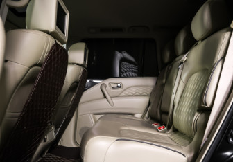 Подержанный автомобиль Infiniti QX80 2018 года (11 фото)