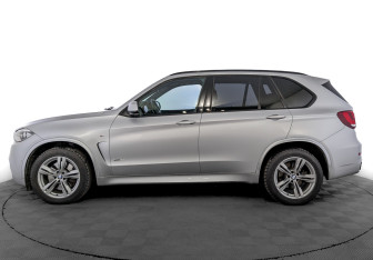 Подержанный автомобиль BMW X5 2014 года (8 фото)