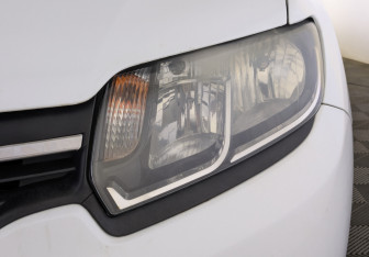 Подержанный автомобиль Renault Logan Sedan 2017 года (11 фото)