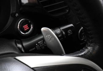 Подержанный автомобиль Mitsubishi Outlander 2012 года (14 фото)