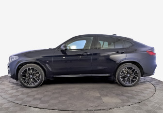 Подержанный автомобиль BMW X4 2021 года (8 фото)