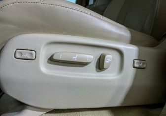 Подержанный автомобиль Lexus LX 2016 года (23 фото)