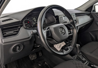 Подержанный автомобиль Skoda Rapid Liftback 2020 года (15 фото)