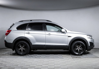 Подержанный автомобиль Chevrolet Captiva 2014 года (4 фото)