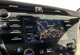 Подержанный автомобиль Toyota Camry Sedan 2019 года (16 фото)