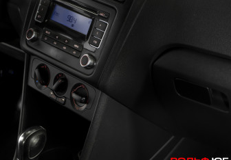 Подержанный автомобиль Volkswagen Polo Sedan 2012 года (16 фото)