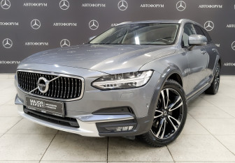 Подержанный автомобиль Volvo V90 Cross Country 2019 года (1 фото)