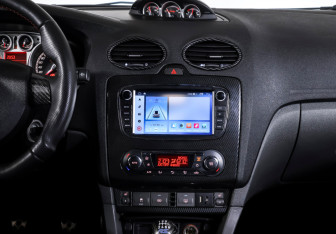 Подержанный автомобиль Ford Focus ST Hatchback 2007 года (13 фото)