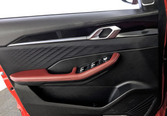 Подержанный автомобиль Geely Coolray 2024 года (19 фото)