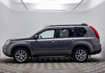 Подержанный автомобиль Nissan X-Trail 2014 года (8 фото)