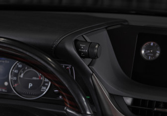 Подержанный автомобиль Lexus ES 2020 года (15 фото)