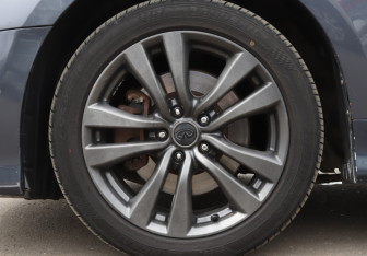 Подержанный автомобиль Infiniti M Sedan 2008 года (21 фото)