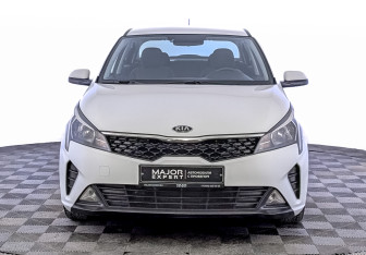 Подержанный автомобиль Kia Rio Sedan 2021 года (2 фото)