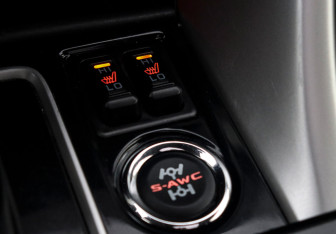 Подержанный автомобиль Mitsubishi Eclipse Cross 2018 года (15 фото)