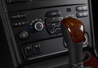 Подержанный автомобиль Volvo XC90 2012 года (20 фото)