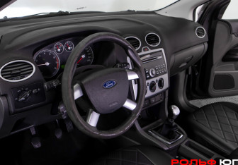 Подержанный автомобиль Ford Focus Sedan 2007 года (10 фото)