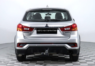 Подержанный автомобиль Mitsubishi ASX 2019 года (6 фото)