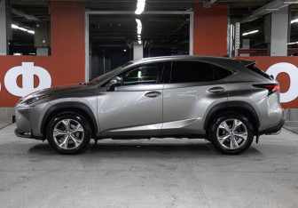 Подержанный автомобиль Lexus NX 2016 года (8 фото)
