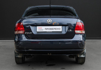Подержанный автомобиль Volkswagen Polo Sedan 2012 года (5 фото)