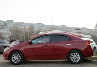 Подержанный автомобиль Kia Cerato Sedan 2012 года (6 фото)