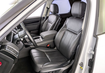 Подержанный автомобиль Land Rover Discovery 2018 года (21 фото)