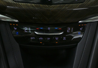 Подержанный автомобиль Cadillac XT6 2020 года (20 фото)