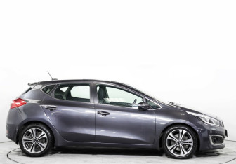 Подержанный автомобиль Kia Ceed Hatchback 2016 года (4 фото)