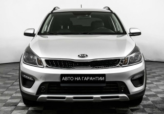Подержанный автомобиль Kia Rio Hatchback 2020 года (2 фото)