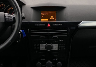 Подержанный автомобиль Opel Astra Hatchback 2010 года (12 фото)