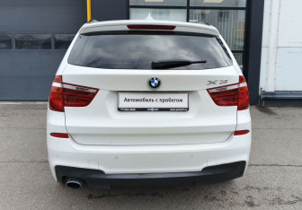 Подержанный автомобиль BMW X3 2012 года (6 фото)