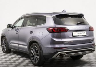 Подержанный автомобиль Chery Tiggo 8 Pro 2022 года (7 фото)