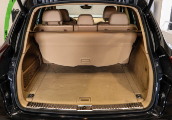 Подержанный автомобиль Porsche Cayenne 2015 года (24 фото)