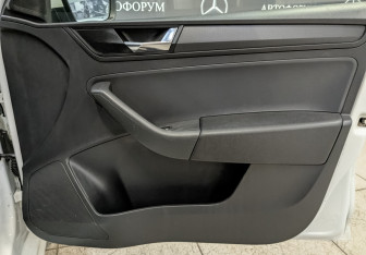 Подержанный автомобиль Skoda Rapid Liftback 2019 года (24 фото)