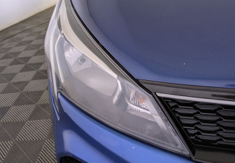 Подержанный автомобиль Kia Rio Hatchback 2021 года (10 фото)