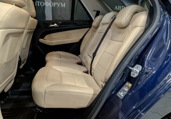 Подержанный автомобиль Mercedes-Benz GLE 2017 года (12 фото)