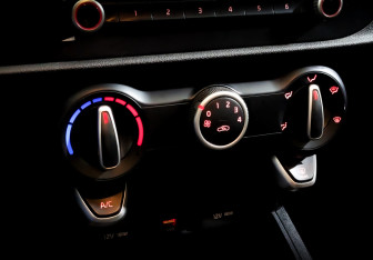 Подержанный автомобиль Kia Rio Hatchback 2021 года (24 фото)