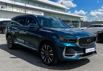 Подержанный автомобиль Geely Monjaro 2023 года (3 фото)