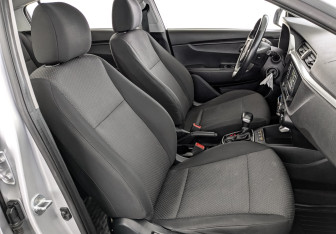 Подержанный автомобиль Kia Rio Hatchback 2021 года (23 фото)