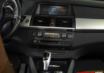 Подержанный автомобиль BMW X5 2009 года (19 фото)