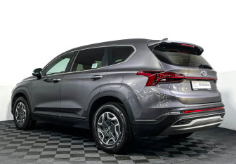 Подержанный автомобиль Hyundai Santa Fe 2021 года (7 фото)