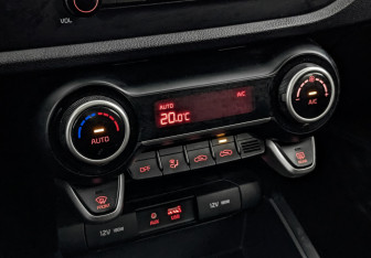 Подержанный автомобиль Kia Rio Hatchback 2019 года (21 фото)